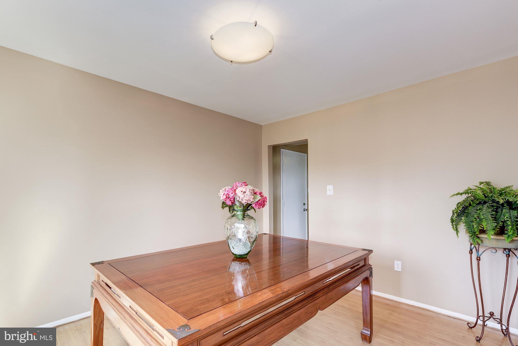 14916 Chestnut Ridge Court Gaithersburg, MD 20878 - Photo 10 of 36 Dining Room