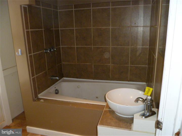 349 Spring Street Reading, PA 19601 - Photo 9 of 10 Gallery Image 9