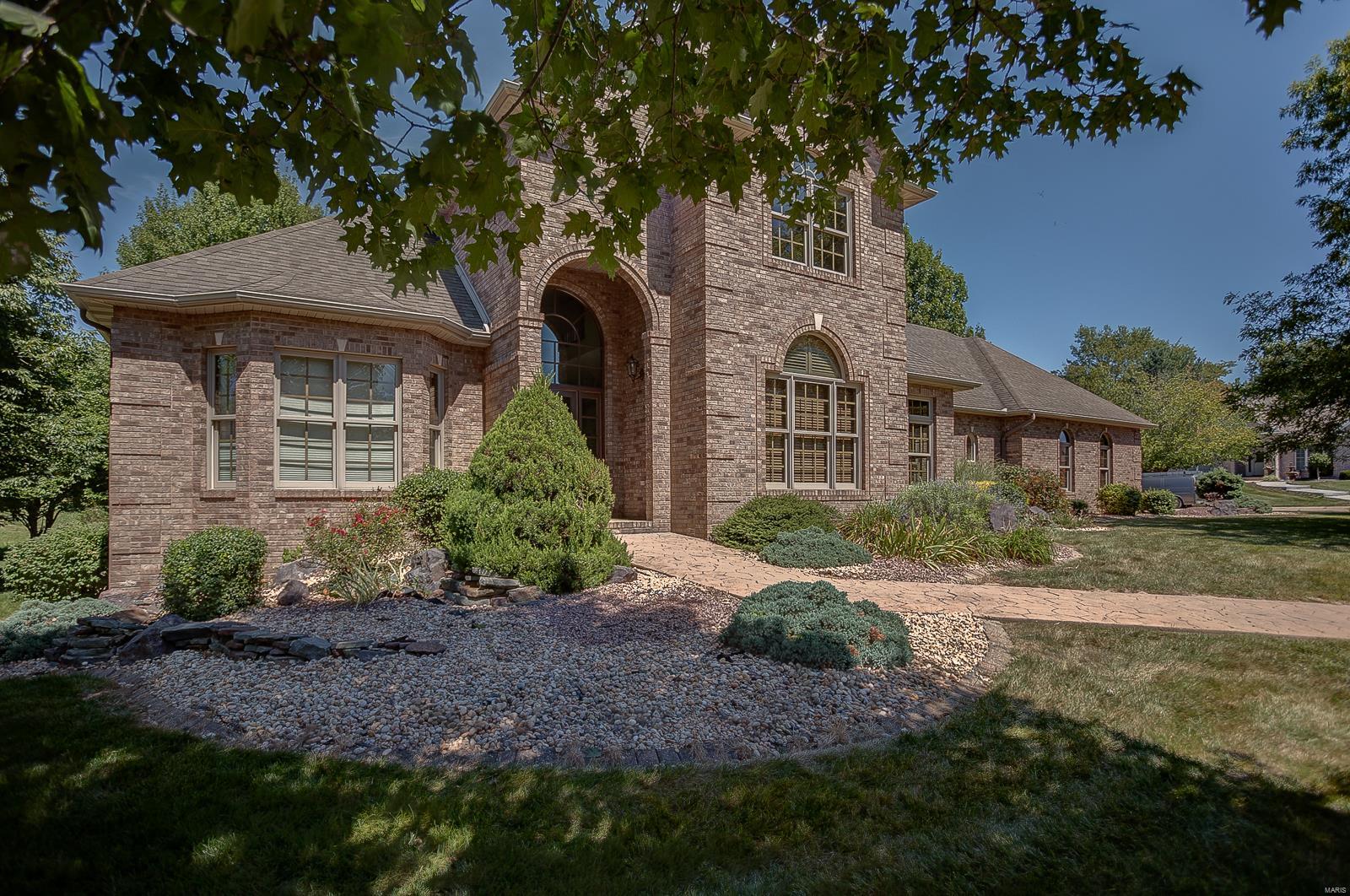 1300 White Oak Trail Godfrey, IL 62035 - Photo 2 of 68