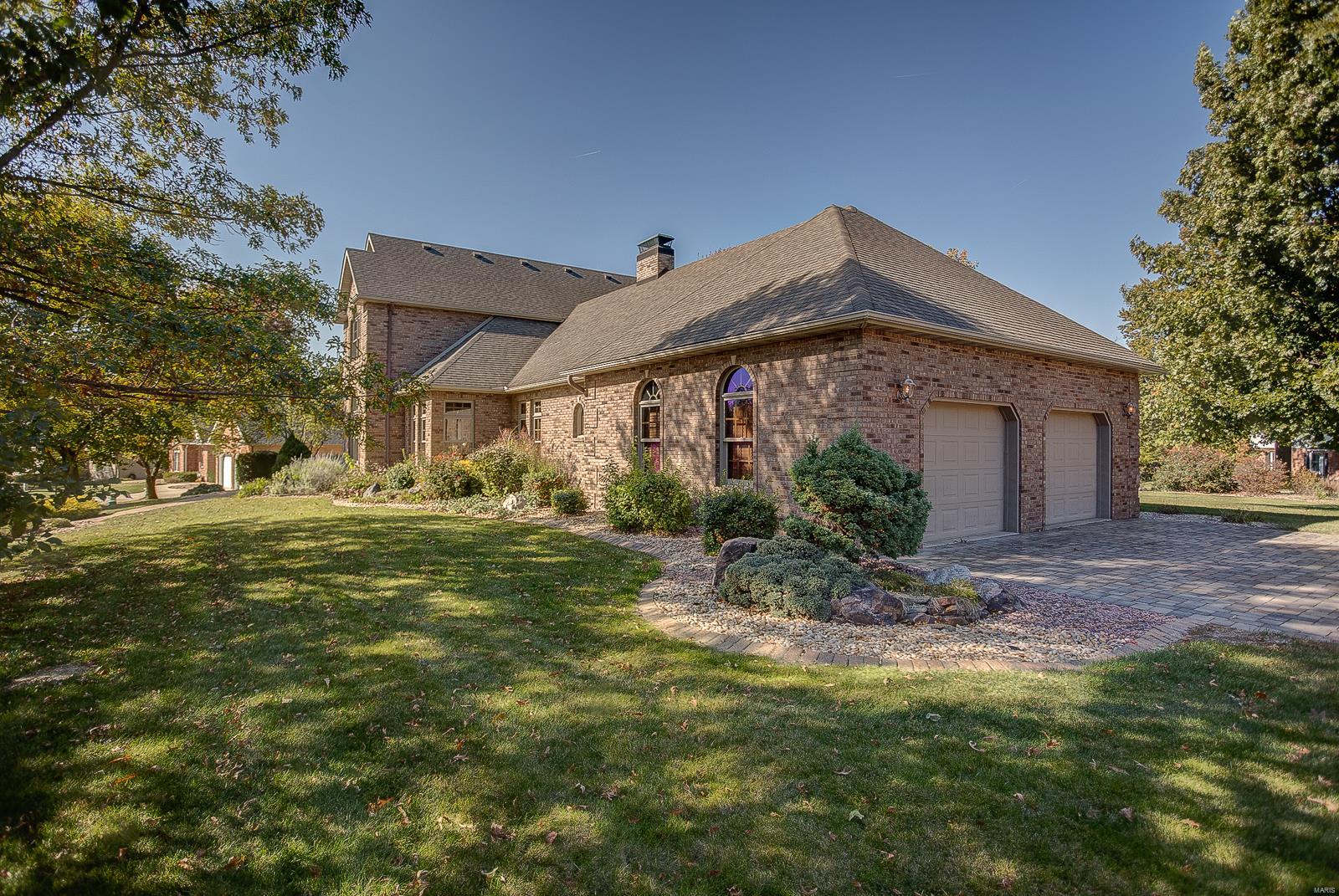 1300 White Oak Trail Godfrey, IL 62035 - Photo 3 of 68