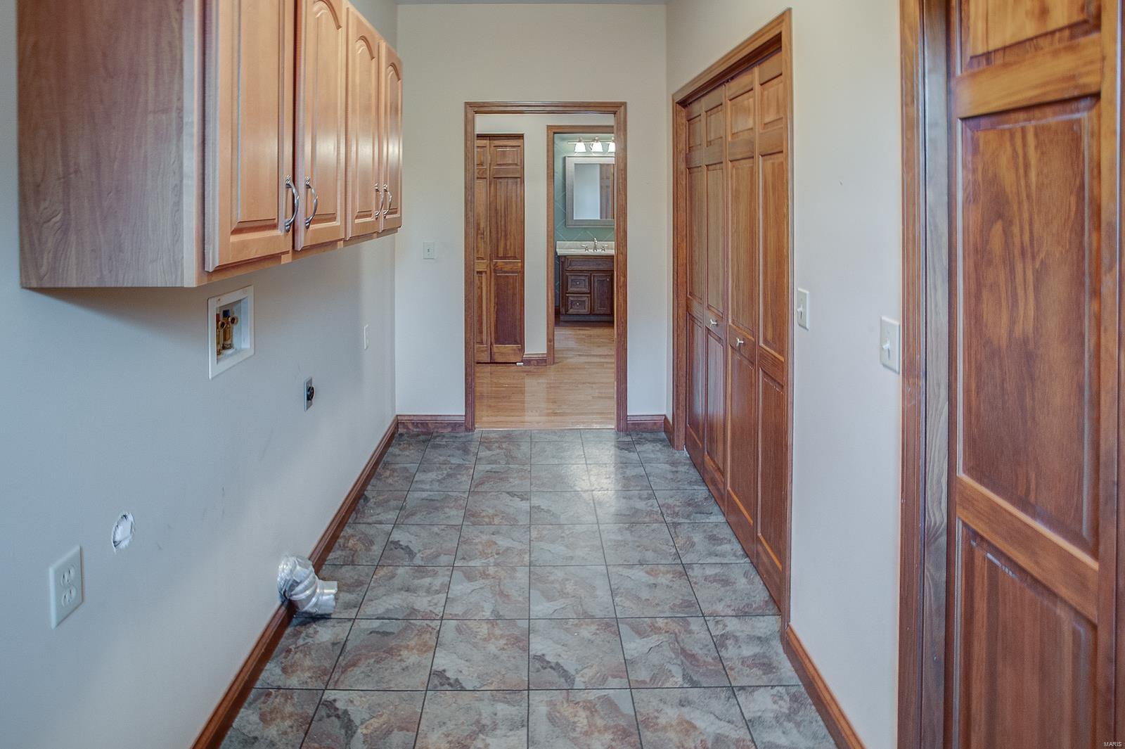 1300 White Oak Trail Godfrey, IL 62035 - Photo 34 of 68