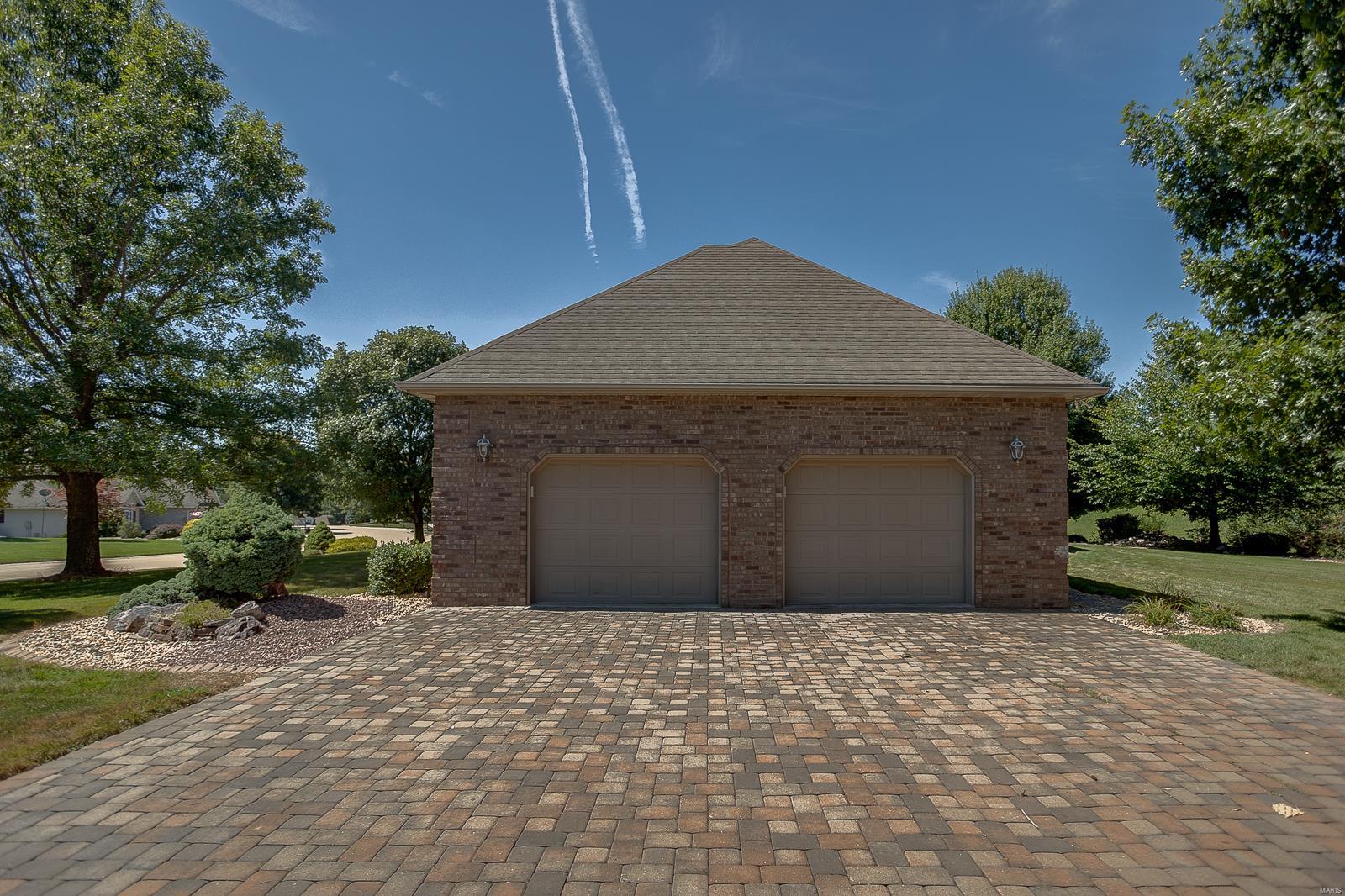 1300 White Oak Trail Godfrey, IL 62035 - Photo 4 of 68