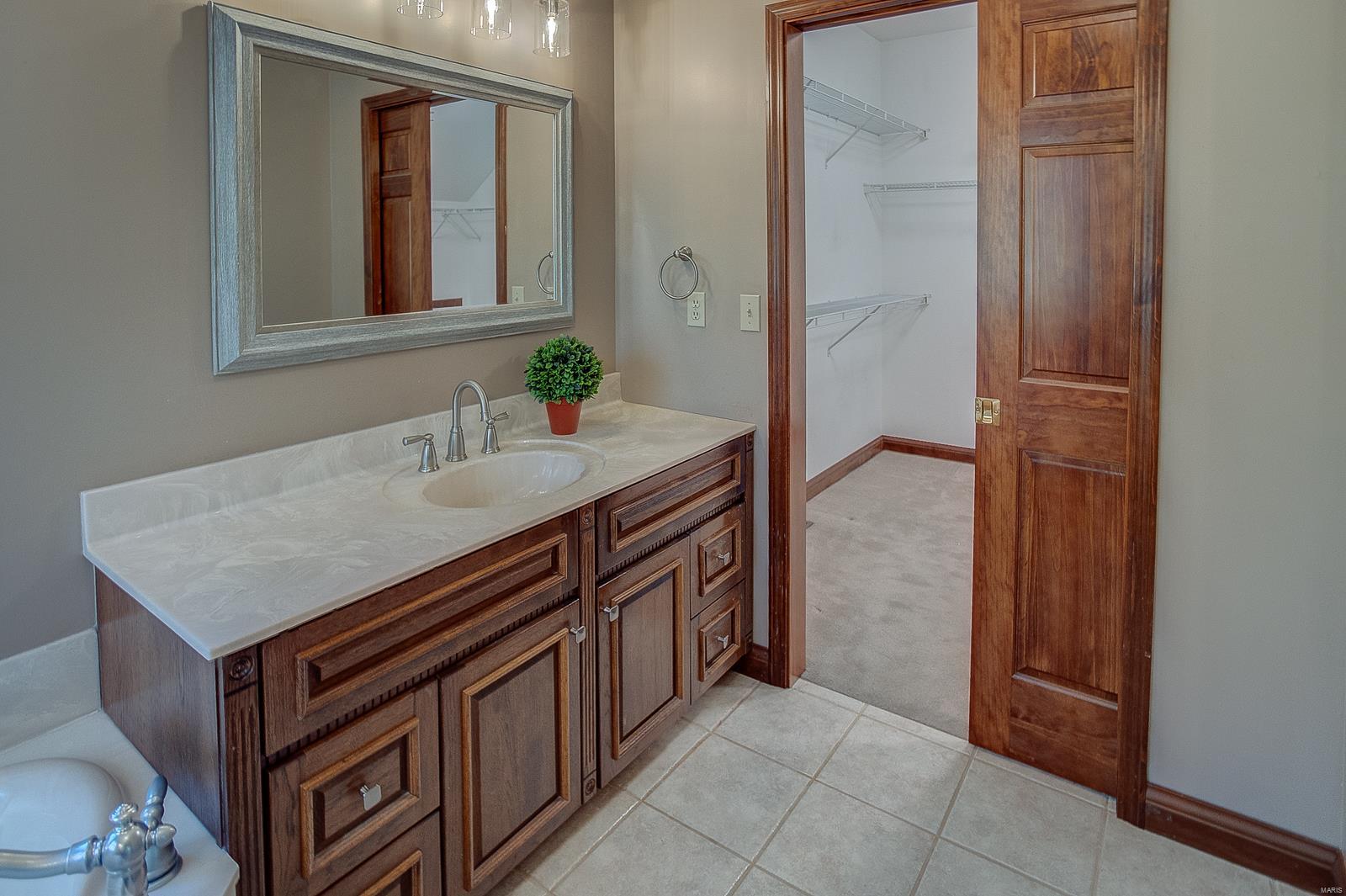 1300 White Oak Trail Godfrey, IL 62035 - Photo 41 of 68