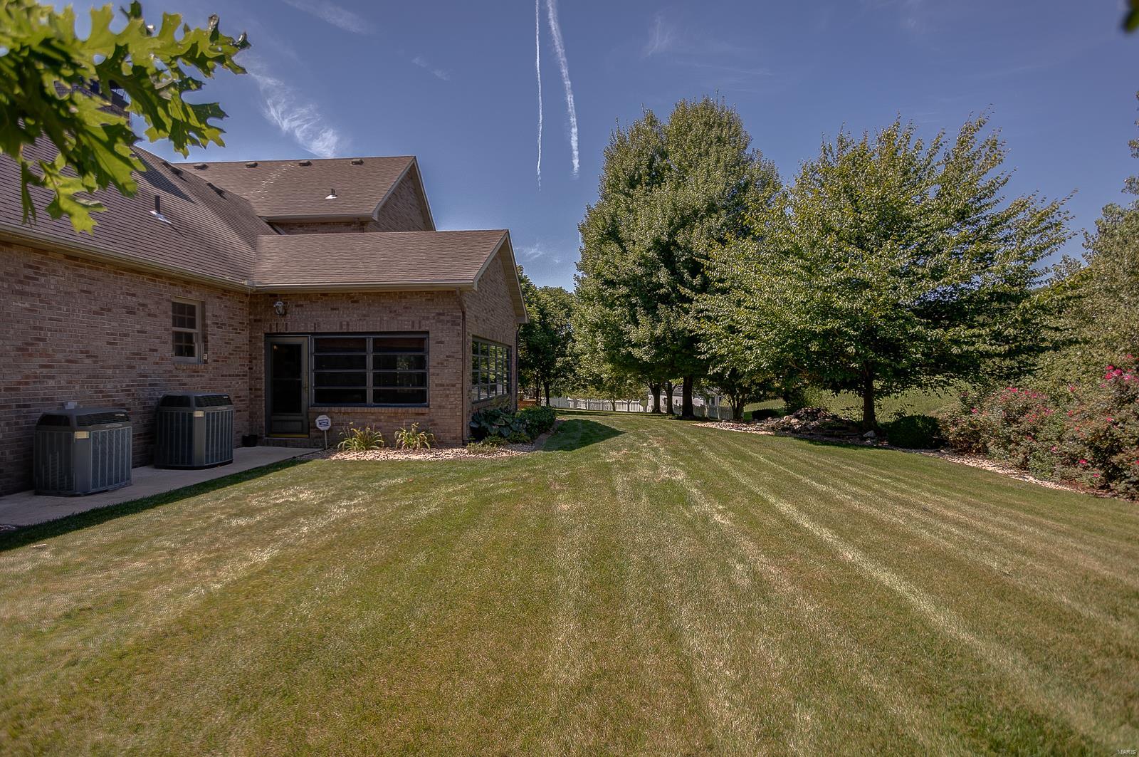 1300 White Oak Trail Godfrey, IL 62035 - Photo 7 of 68