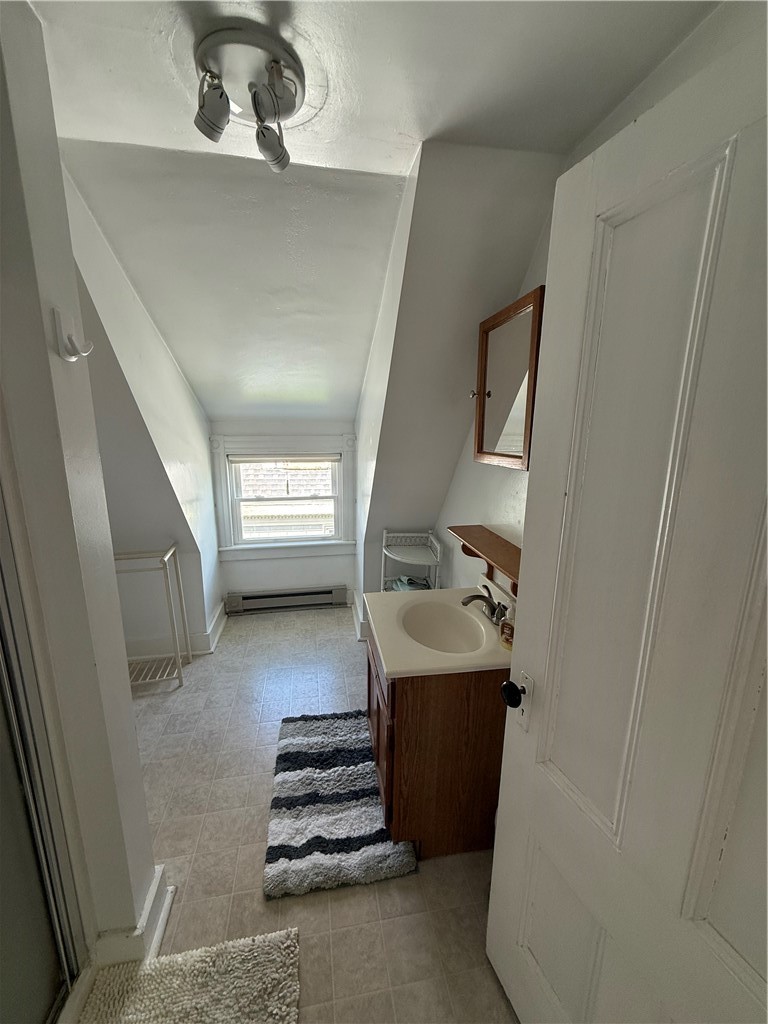 28 Calvert Street, Unit 3 Newport, RI 02840 - Photo 12 of 14