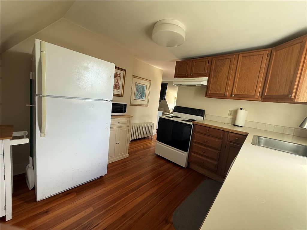 28 Calvert Street, Unit 3 Newport, RI 02840 - Photo 6 of 14