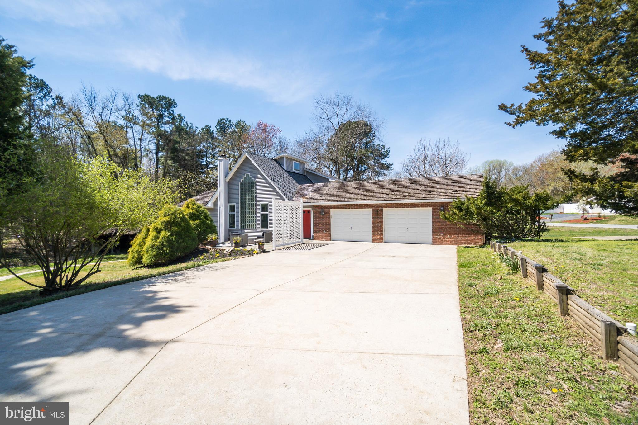 7505 Simms Landing Road Port Tobacco, MD 20677 - Photo 2 of 44 Enormous Driveway (1 of 2)