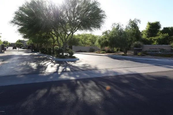 $2,195 | 898 East Del Rio Street, Chandler, AZ 85225