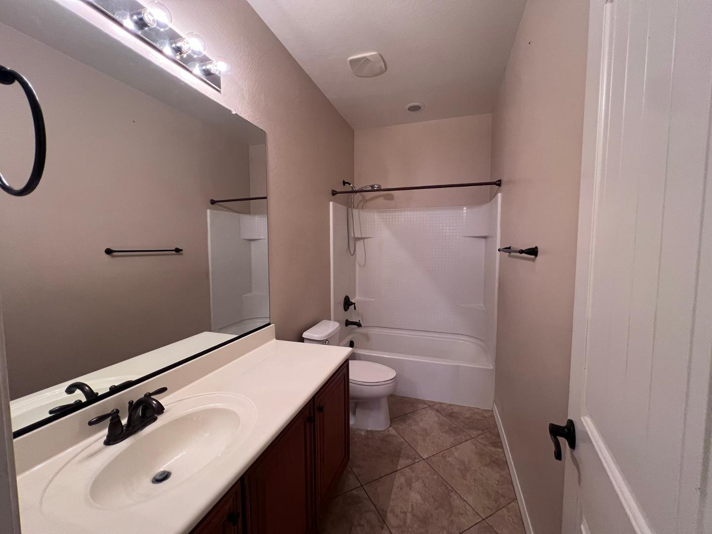 898 East Del Rio Street Chandler, AZ 85225 - Photo 8 of 21 Photo #8