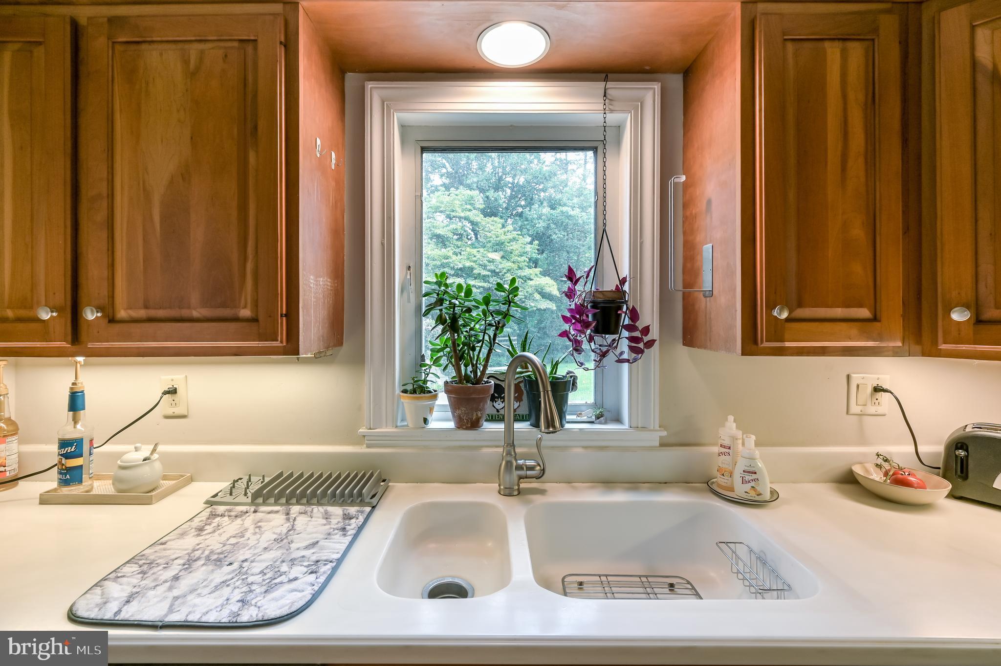 1746 Norristown Road Ambler, PA 19002 - Photo 16 of 40 Solid Surface Counters