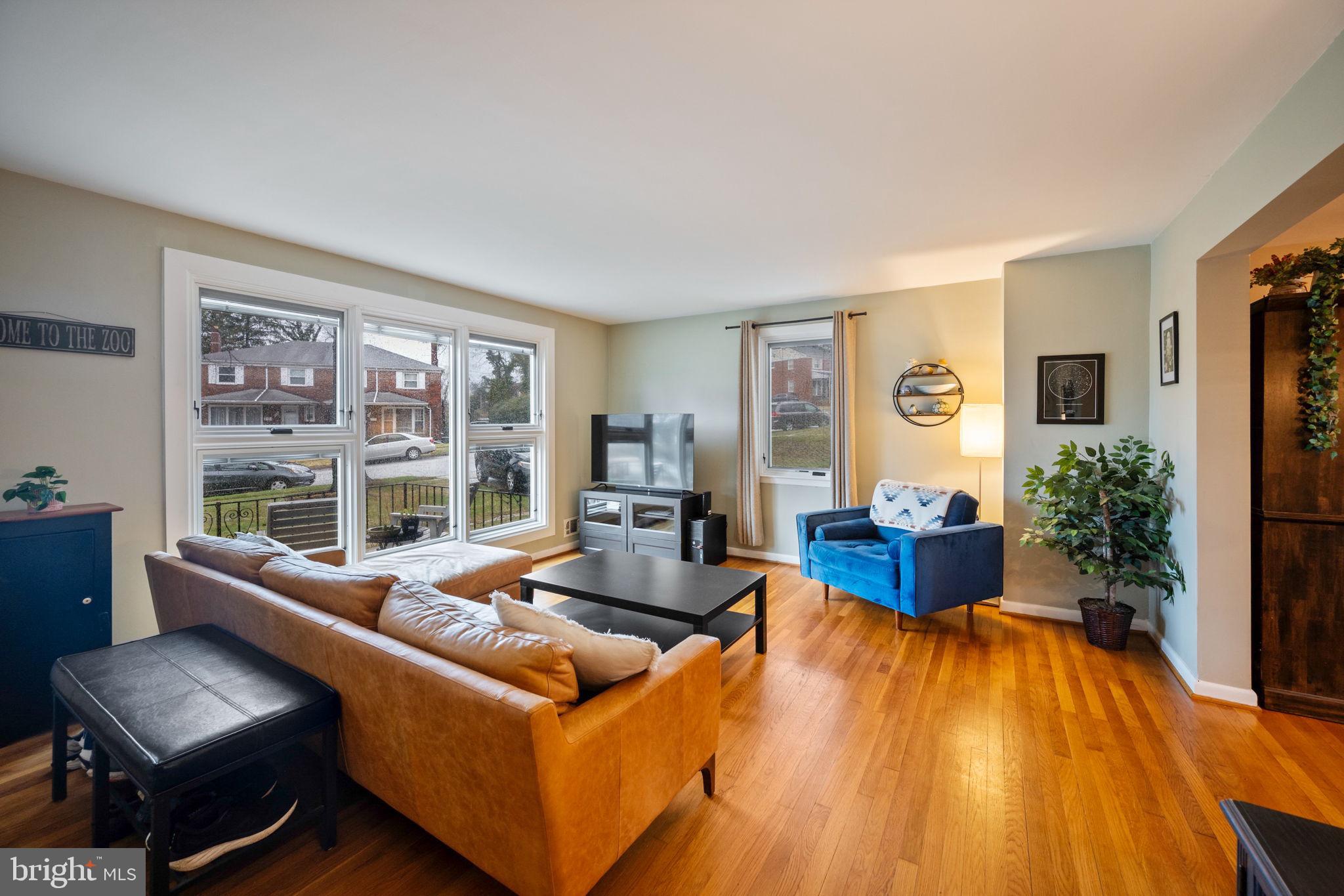 1311 Glenmont Road Baltimore, MD 21239 - Photo 2 of 49 Bright and inviting living space.