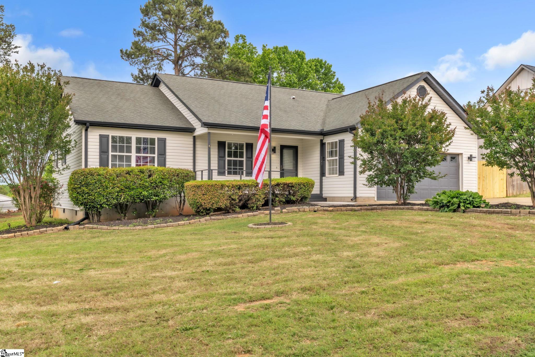 325 James Allgood Drive Inman, SC 29349 - Photo 2 of 33