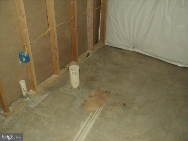 56 Peter Rabbit Drive Ranson, WV 25438 - Photo 25 of 28 a bathroom with a shower