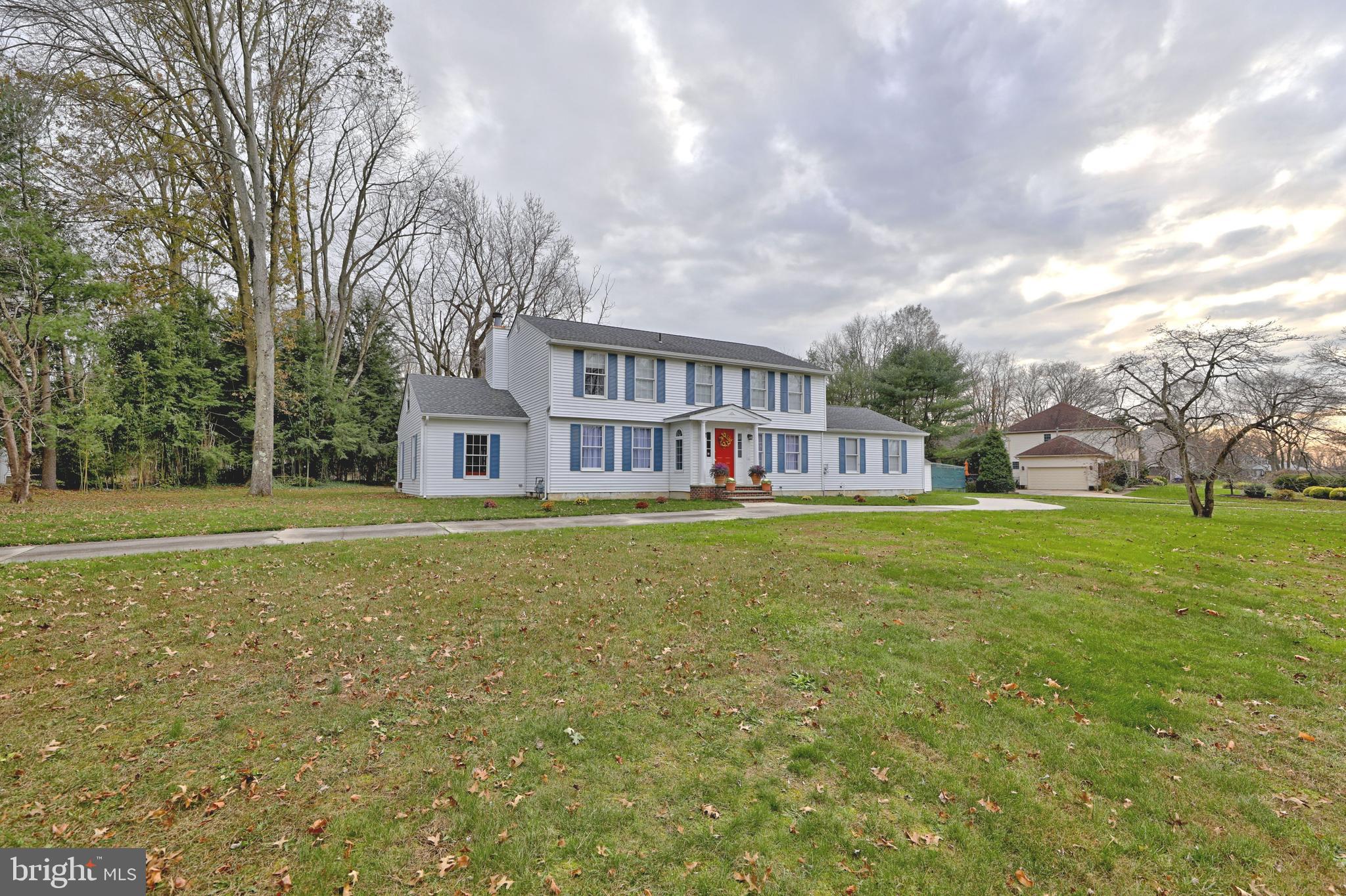 a front view of house with yard