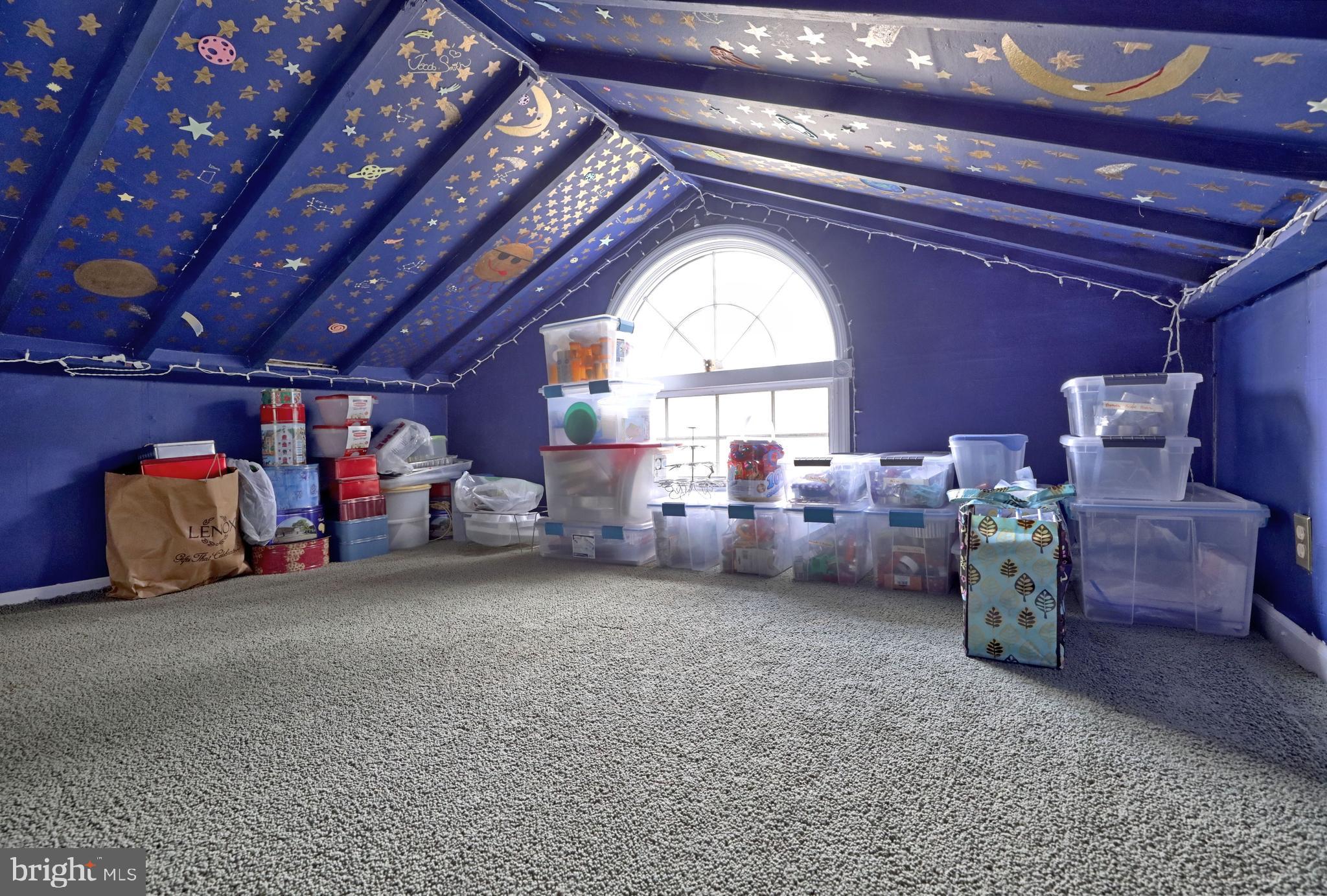 8 Meadow Drive Moorestown, NJ 08057 - Photo 11 of 36 a view of livingroom with furniture