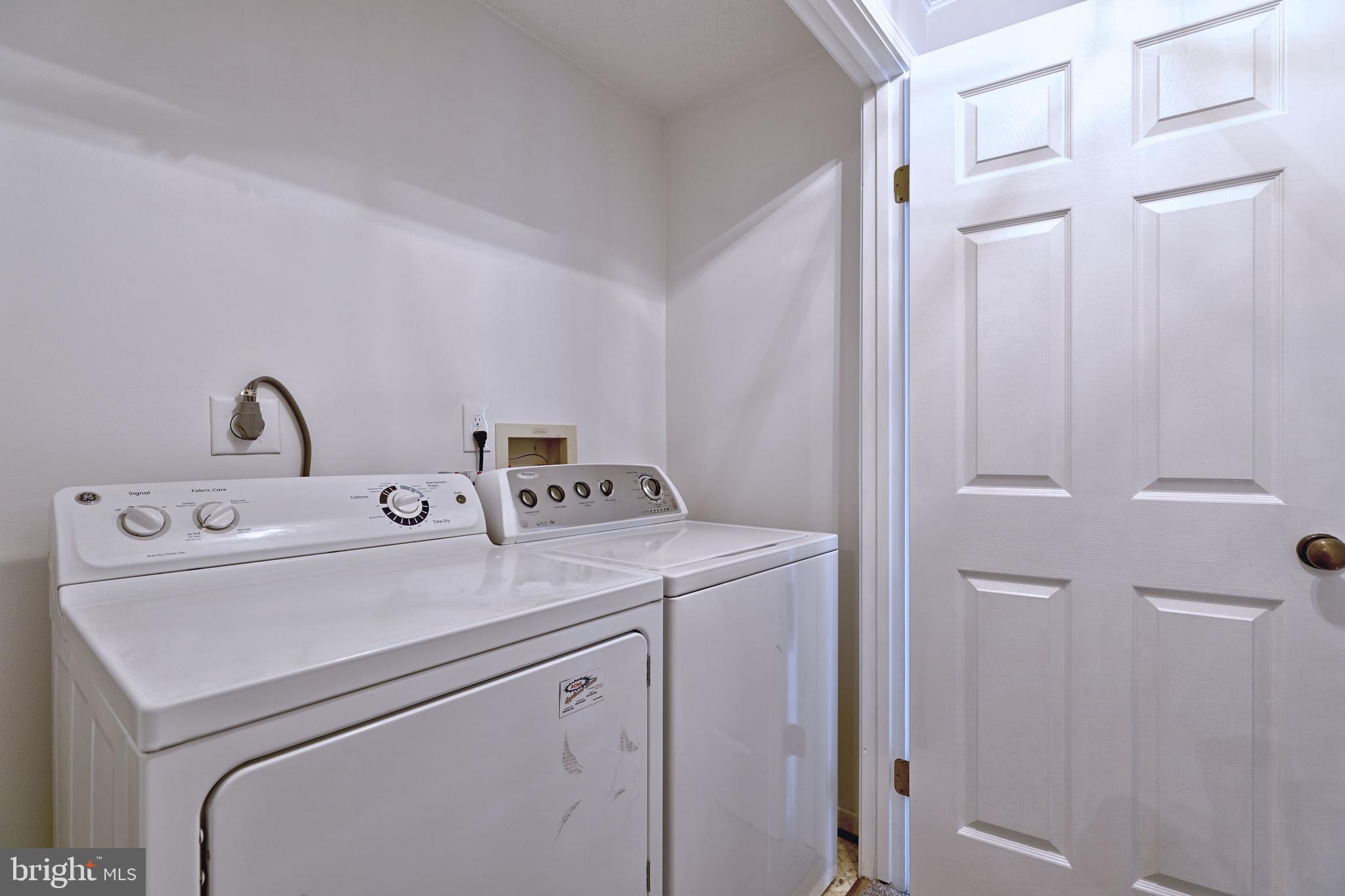 8 Meadow Drive Moorestown, NJ 08057 - Photo 25 of 36 a utility room with dryer and washer
