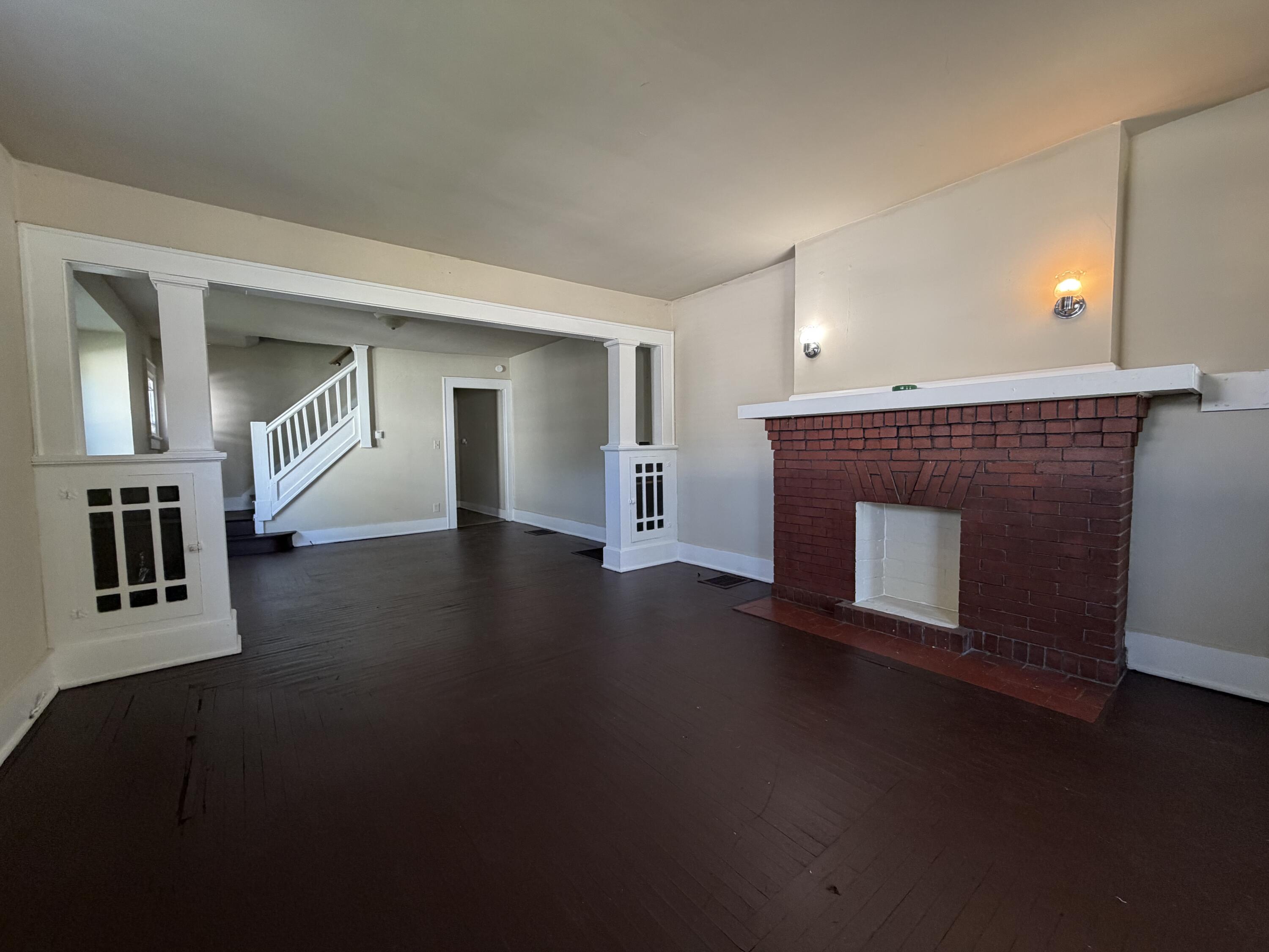 509-511 East Northern Avenue Springfield, OH 45503 - Photo 2 of 19 IMG_1649