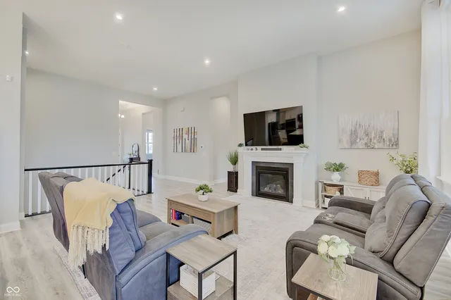 $1,175,000 | 4190 East County Road 100 South, Avon, IN 46123