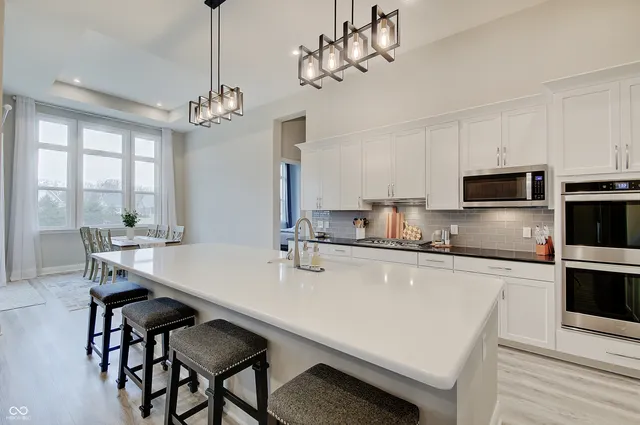 $1,175,000 | 4190 East County Road 100 South, Avon, IN 46123