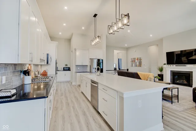 $1,175,000 | 4190 East County Road 100 South, Avon, IN 46123