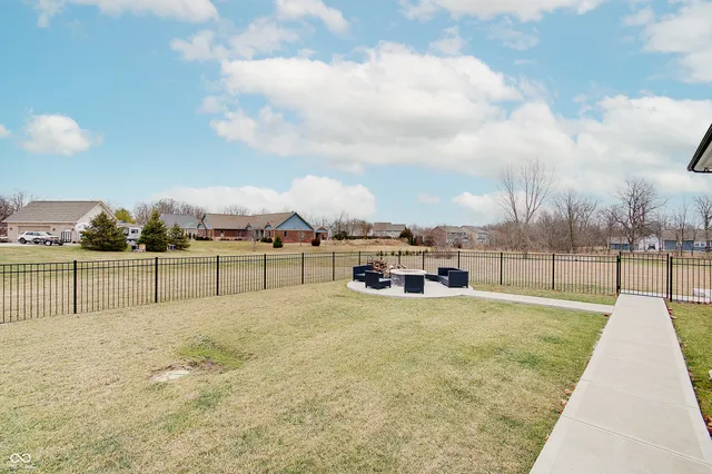 $1,175,000 | 4190 East County Road 100 South, Avon, IN 46123