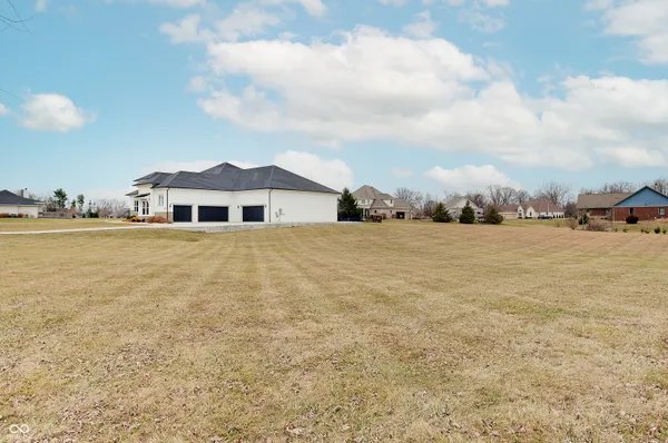$1,150,000 | 4190 East County Road 100 South, Avon, IN 46123