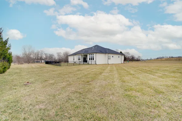 $1,150,000 | 4190 East County Road 100 South, Avon, IN 46123