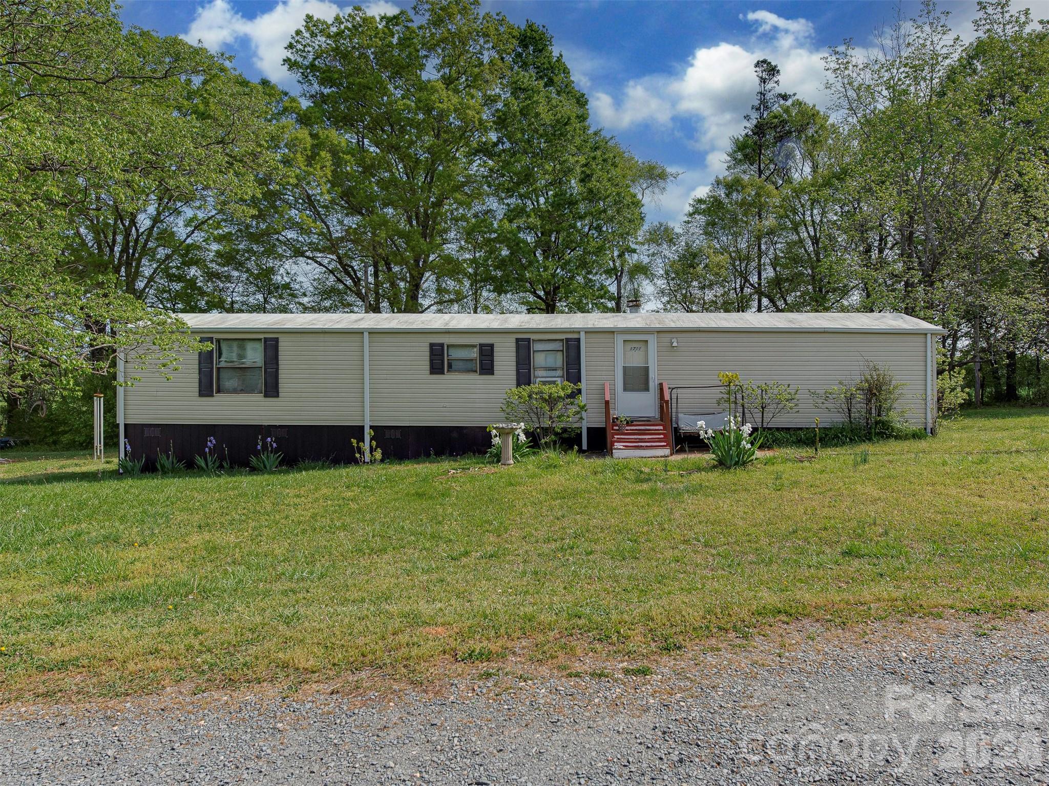 1717 Roscoe Howey Road Waxhaw, NC 28173 - Photo 7 of 20