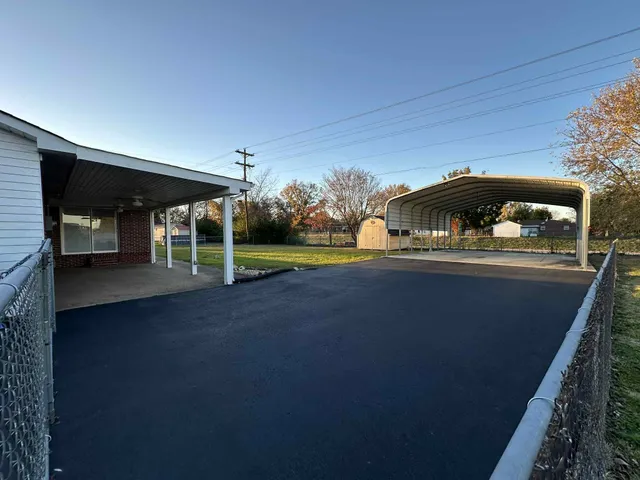 a view of house with a outdoor space
