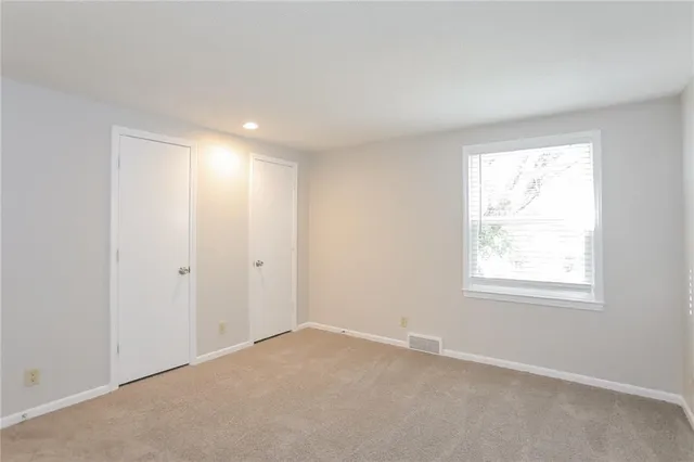 $2,230 | 9952 North Charlotte Street, Kansas City, MO 64155