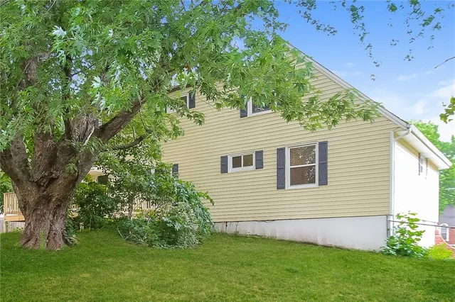 $2,230 | 9952 North Charlotte Street, Kansas City, MO 64155