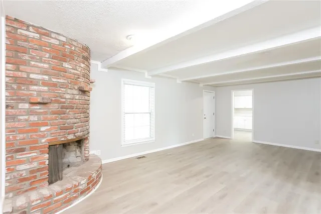 $2,230 | 9952 North Charlotte Street, Kansas City, MO 64155