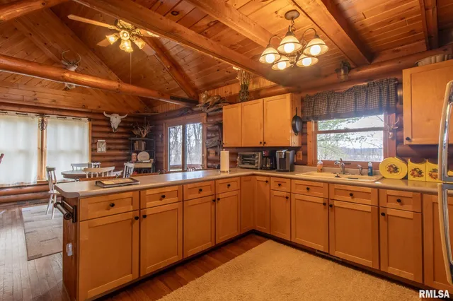 $359,000 | 602 Southeast 13th Street, Aledo, IL 61231