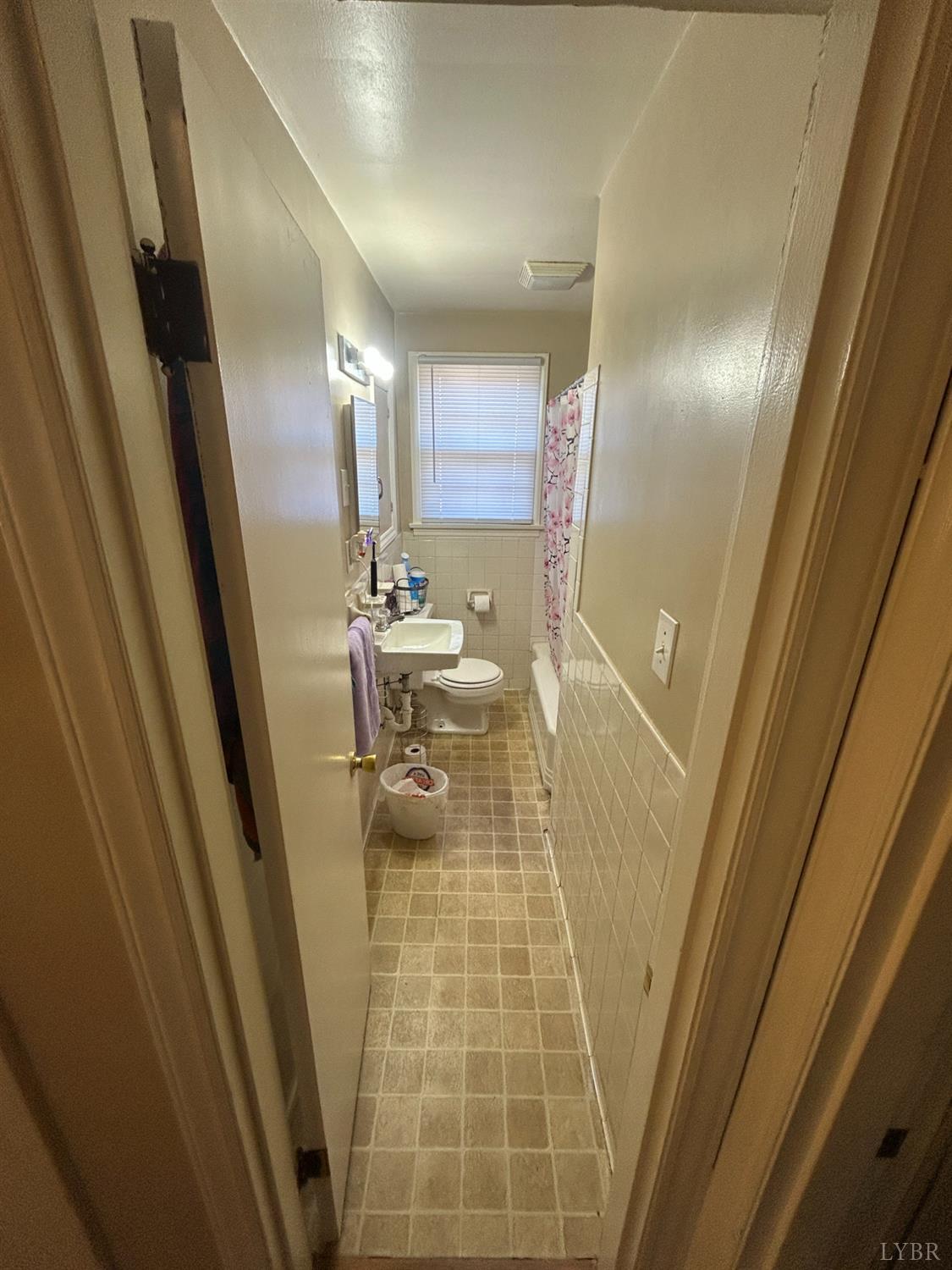 1725 Wards Ferry Road Lynchburg, VA 24502 - Photo 8 of 24
