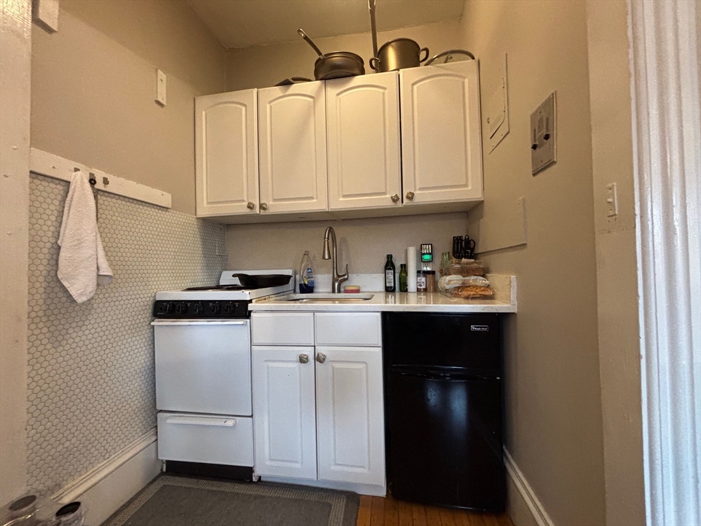 82 Charles Street, Unit 4F Boston, MA 02114 - Photo 5 of 9