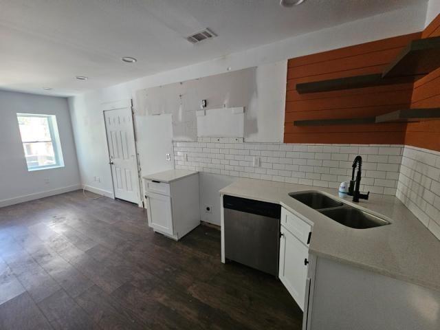 296 Thornton Street Southwest Atlanta, GA 30315 - Photo 6 of 10