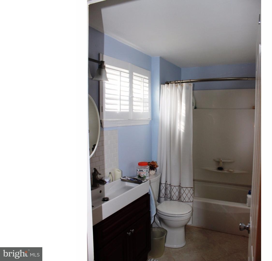1298 Whitney Road Southampton, PA 18966 - Photo 16 of 25 Bathroom