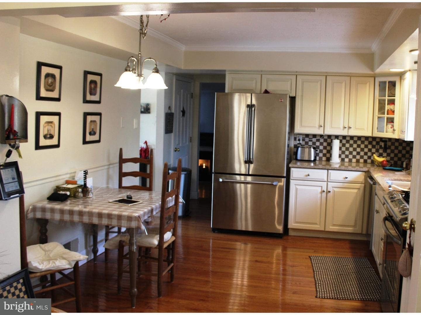 1298 Whitney Road Southampton, PA 18966 - Photo 8 of 25 Kitchen