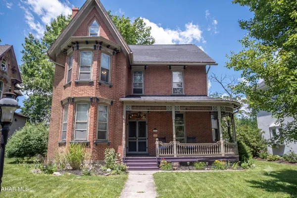 $489,900 | 915 Allegheny Street, Hollidaysburg, PA 16648