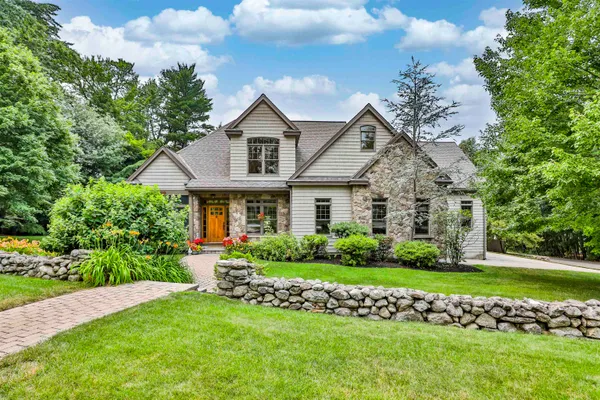 $950,000 | 456 North Adams Street, Manchester, NH 03104