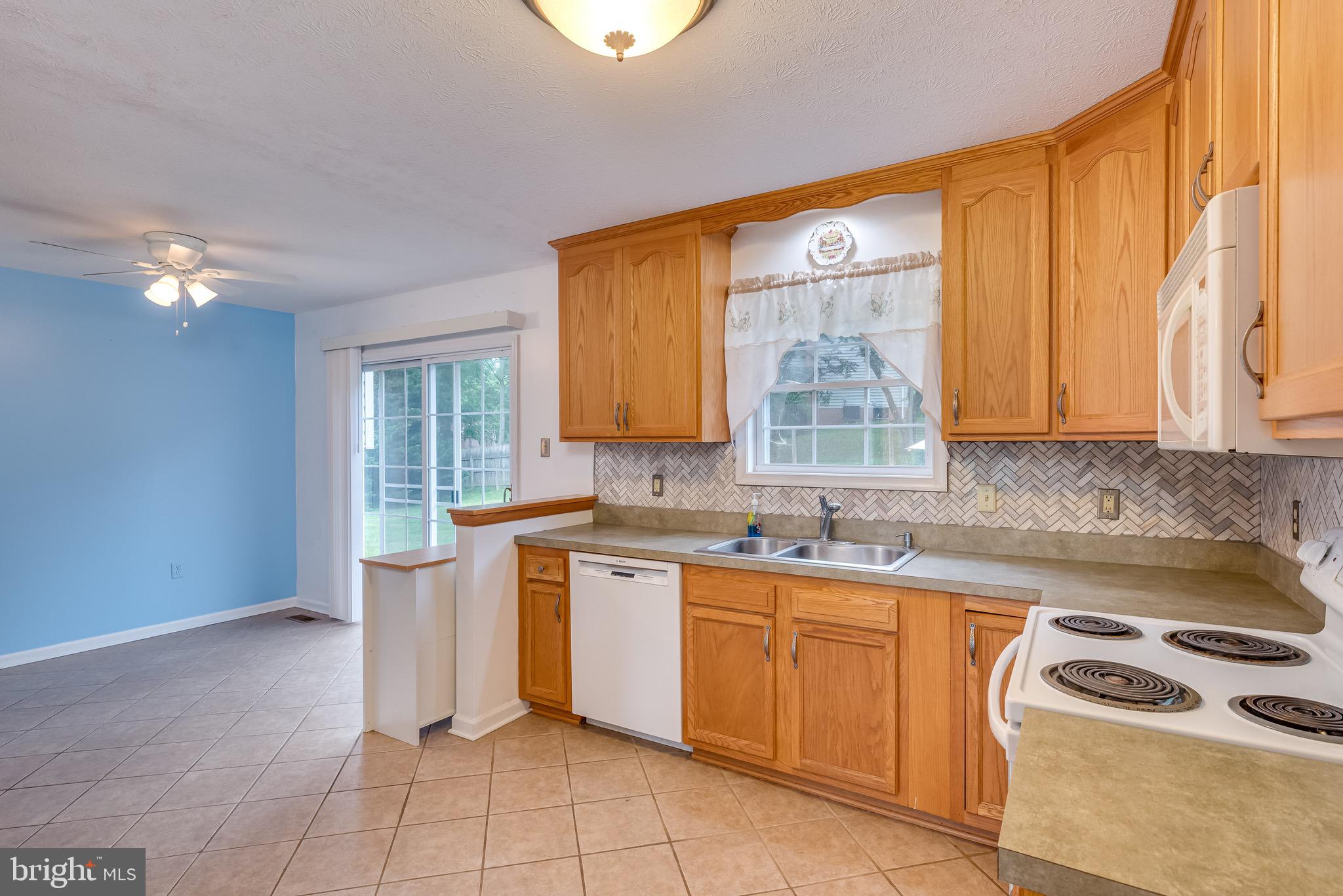 43 Canal Road Falling Waters, WV 25419 - Photo 8 of 44
