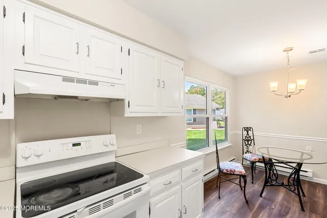 $430,000 | 9 Whitney Court, Brick, NJ 08724