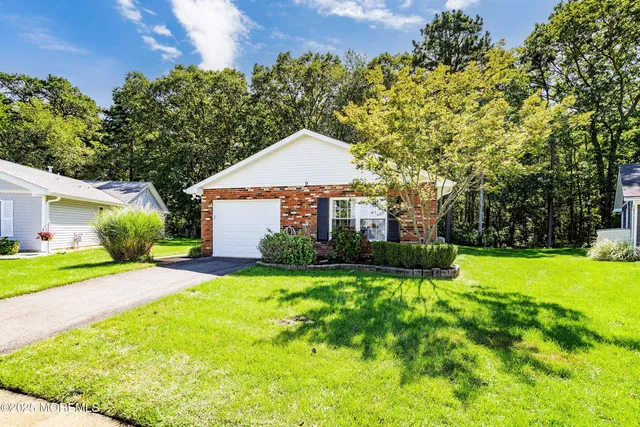 $430,000 | 9 Whitney Court, Brick, NJ 08724