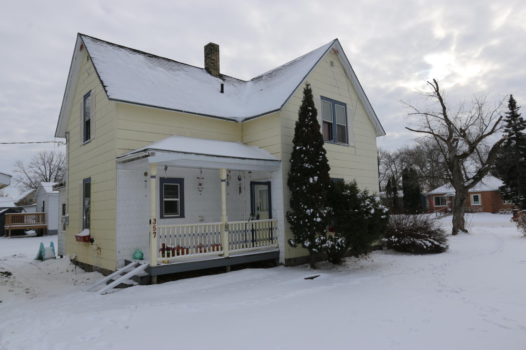 357 5th Avenue Southwest Perham, MN 56573 - Photo 2 of 12