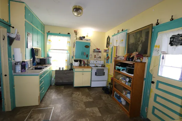 $159,900 | 357 5th Avenue Southwest, Perham, MN 56573