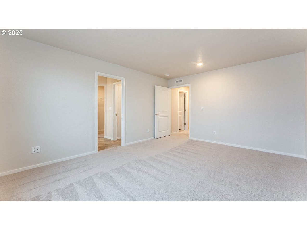 2967 T Street Springfield, OR 97477 - Photo 23 of 27 a open hall with a bench