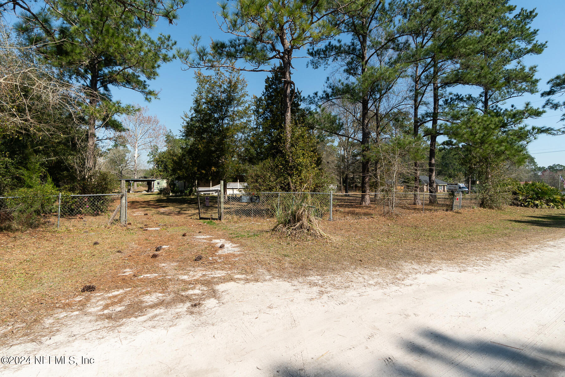 5242 Wilbur Road Middleburg, FL 32068 - Photo 13 of 22 Ext Front Road