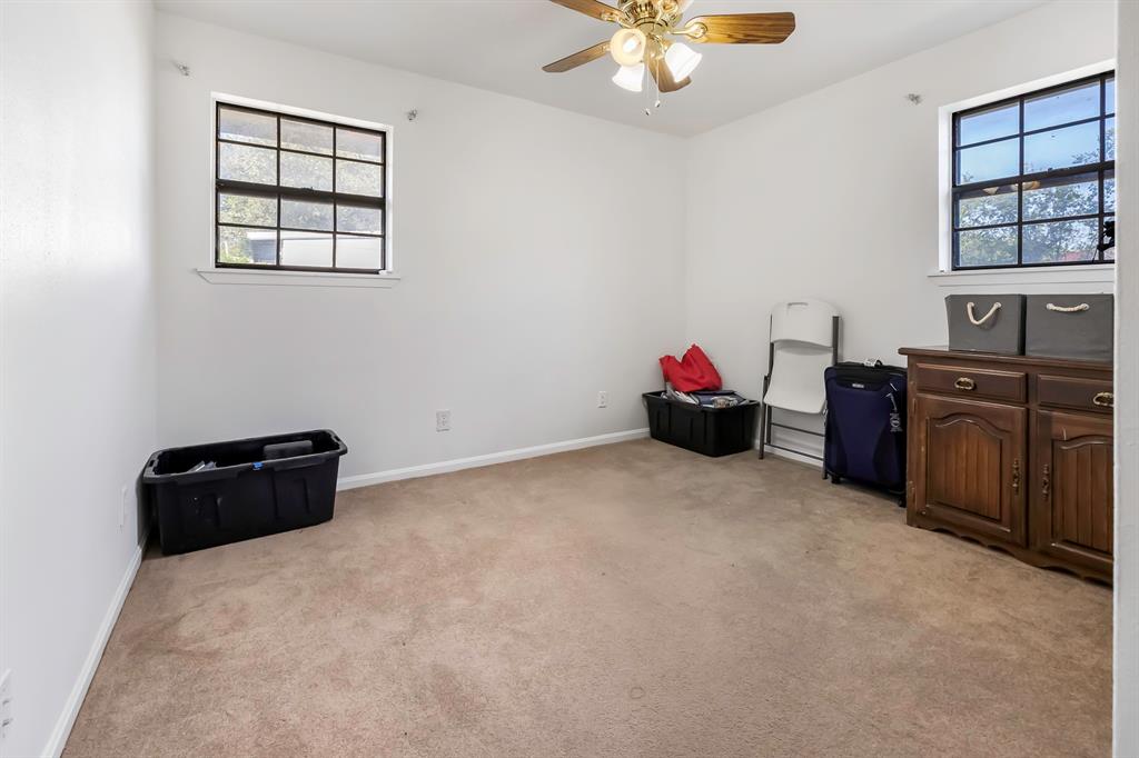 232 South Moseley Street De Leon, TX 76444 - Photo 23 of 39