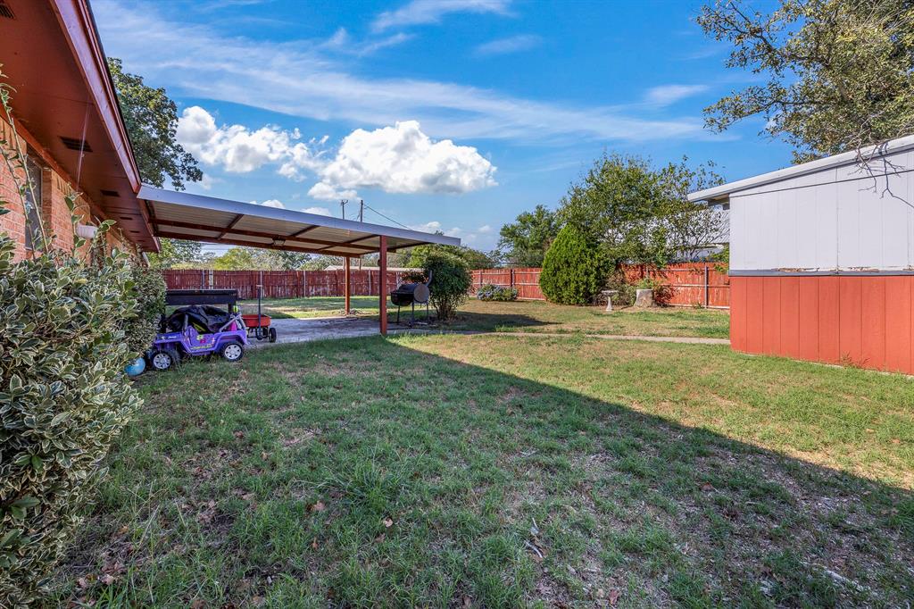 232 South Moseley Street De Leon, TX 76444 - Photo 35 of 39