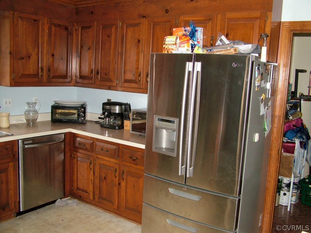 8804 Piels Road Richmond, VA 23237 - Photo 3 of 14 Refrigerator/dishwasher side of kitchen